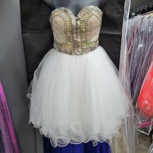 White Terani Size 2 Cocktail dress